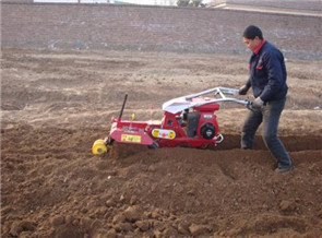 供應(yīng)開溝培土機(jī)